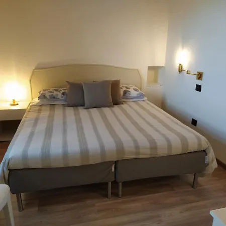 Zio Raff Ale- 5 Minutes From The Center Appartement Bellagio